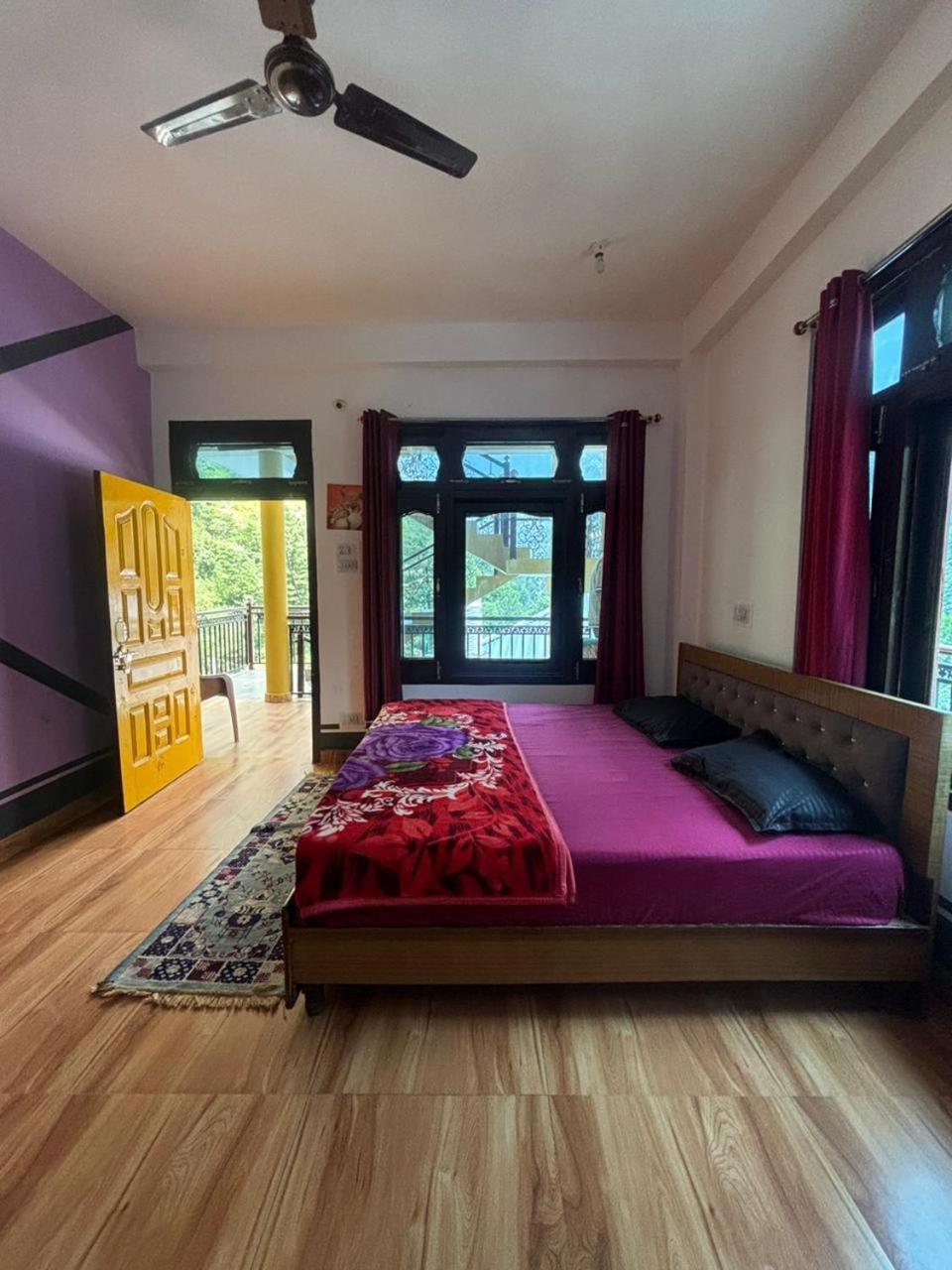 Pahadirovers Homestay & Cafe กาซอล ภายนอก รูปภาพ